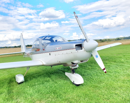 Cessna 172 G-MATT on training flight over Wiltshire, Piper PA28 training aircraft at Marlborough Flying Club
